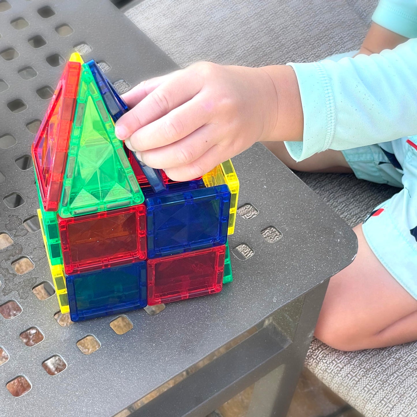 Crayola Mini Magnetic PIP-Tiles, Bold Colors