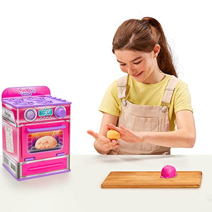 Cinnamon Treatz Oven – Interactive Bake & Reveal Oven Playset with Mystery Scented Plush (Cinnamon Pooch, Fondant Feline, or Strawberry Swirl), Mixing Tools, Dough, & Accessories, 5+