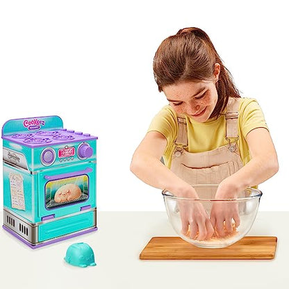 Cinnamon Treatz Oven – Interactive Bake & Reveal Oven Playset with Mystery Scented Plush (Cinnamon Pooch, Fondant Feline, or Strawberry Swirl), Mixing Tools, Dough, & Accessories, 5+