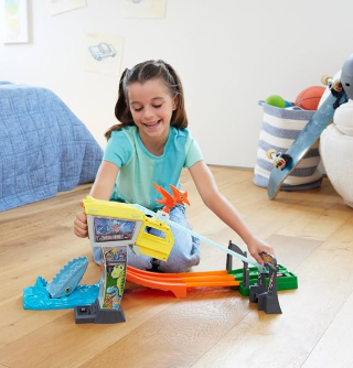Hot Wheels Toy Car Track Set